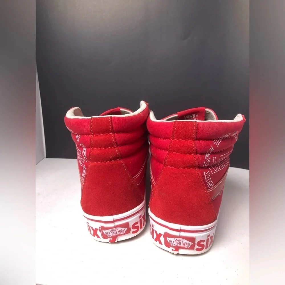 🍄Vans Red High-Tops with Checkered Laces🍄